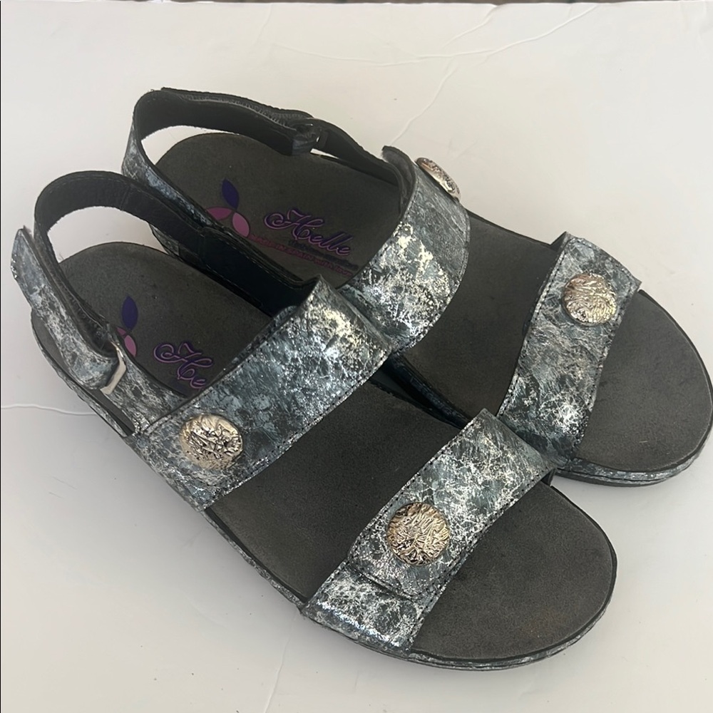 Helle Sandals with Two-Strap Design GUC! Size 38/8 Made in Spain